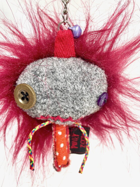 Porte clés punkette cheveux bordeaux – Image 4