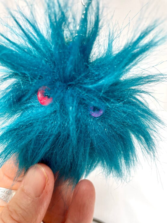 Porte clés mini monstre bleu Nyx