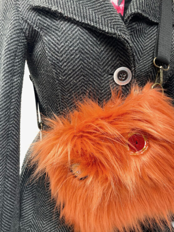 Sac monstre en moumoute orange – Image 7