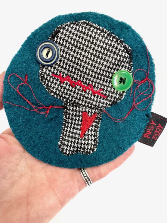 Patch monstre coeur brodé bleu