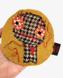 Patch monstre coeur brodé moutarde