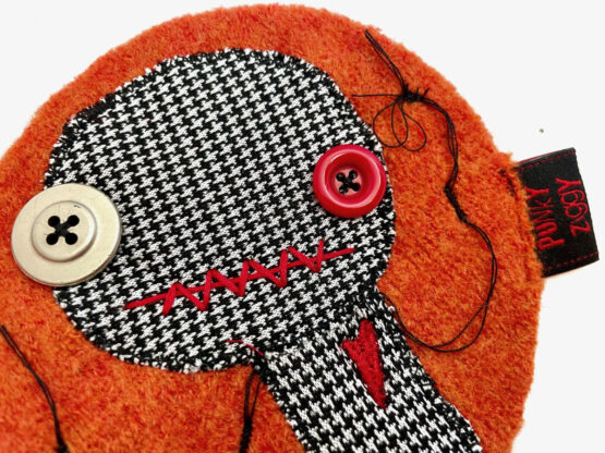Patch monstre coeur brodé orange – Image 3