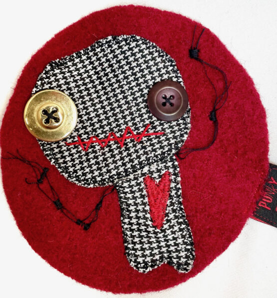 Patch monstre coeur brodé rouge – Image 2