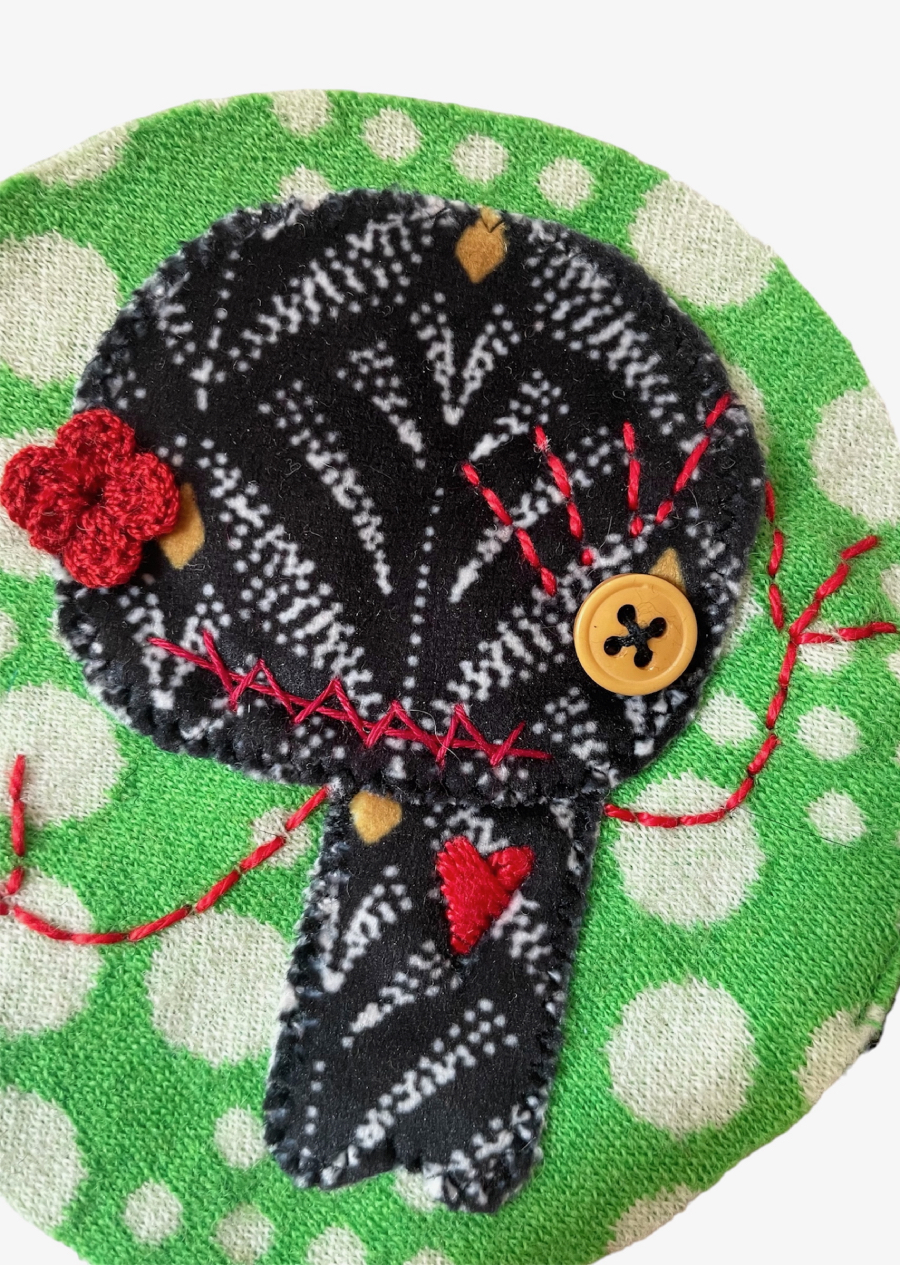 Patch monstre coeur brodé vert – Image 3